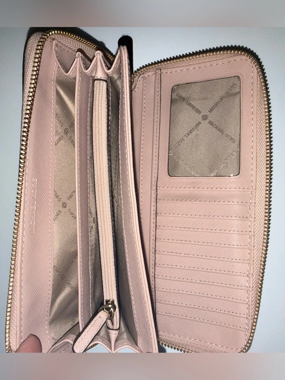 MICHAEL KORS Jet Set Travel Large Pebbled Leather Continental Wallet